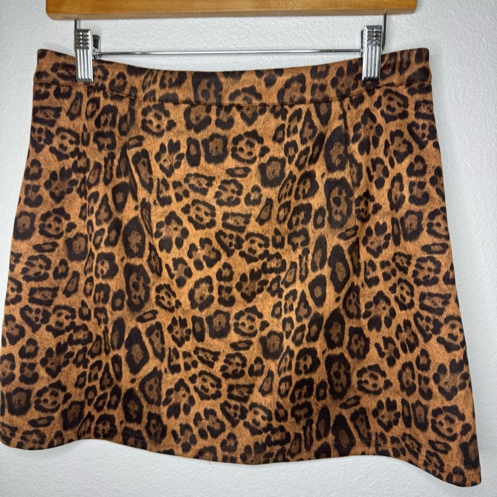 Leopard Print Women's Skirt - Picture 9 of 13